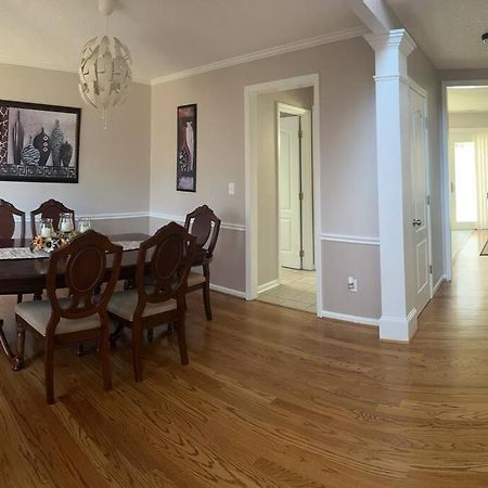 A Spacious And Warm House Fuquay-Varina Екстер'єр фото